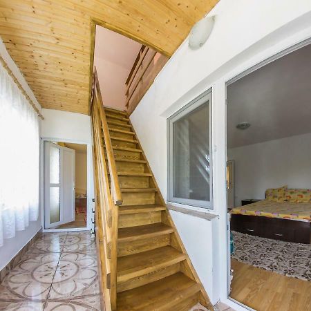 Casa De Vacanta Jeny Novaci-Straini Ngoại thất bức ảnh