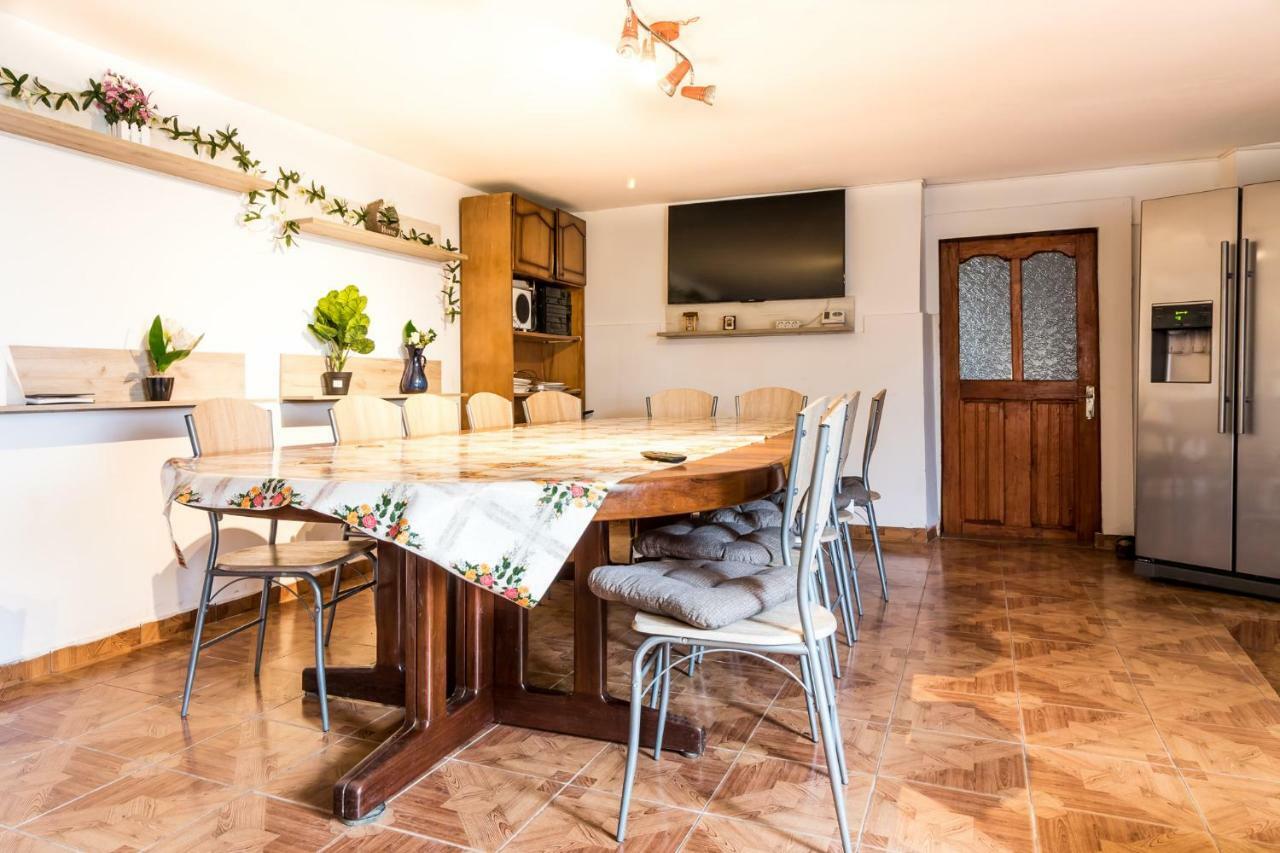 Casa De Vacanta Jeny Novaci-Straini Ngoại thất bức ảnh