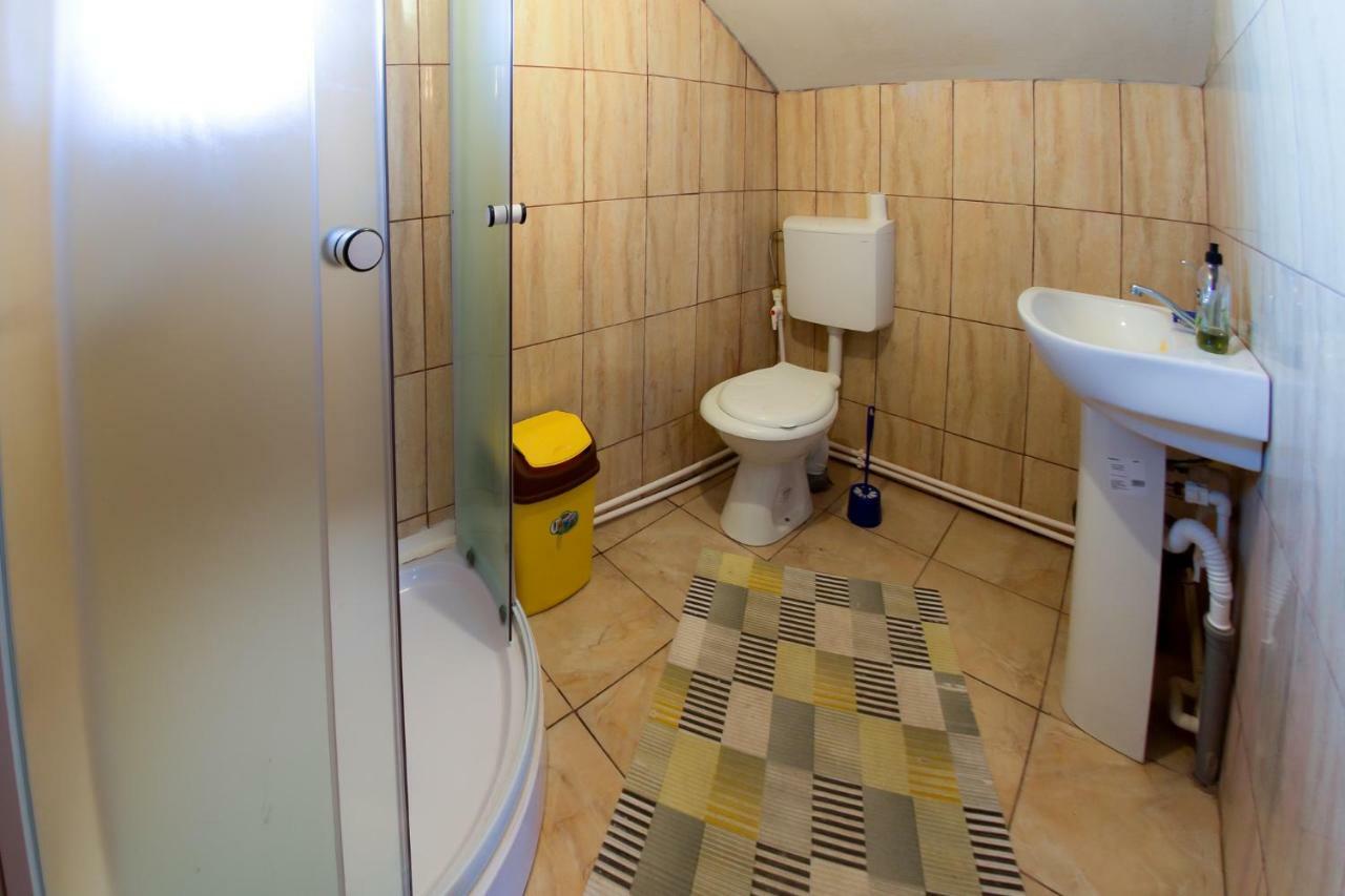 Casa De Vacanta Jeny Novaci-Straini Ngoại thất bức ảnh
